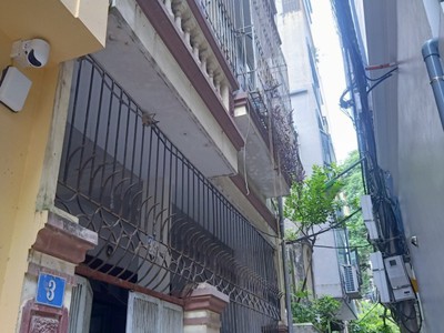 Bán nhà Lạc Long Quân, Cầu giấy. 63m2 MT 6.8 giá 11.5 tỷ 1