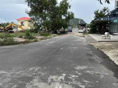 Bán đất thổ cư gần 1000m2 mặt tiền đường phường tịnh biên, thị xã tịnh biên, an giang giá 700 triệu 2