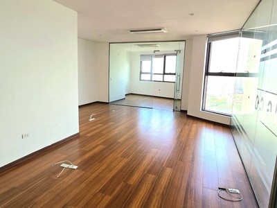Văn phòng view đẹp tại Chung cư Elips 110 Trần Phú 4