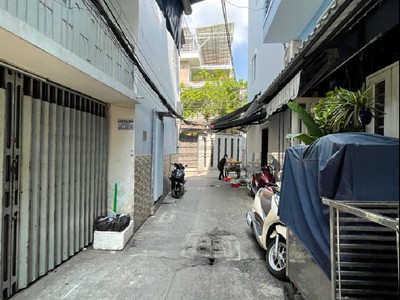 Nhà 3 tầng - mặt tiền hẻm thẳng 4m ra đường nguyễn thị tần - phường 2   - ngay trung tâm quận 8 1