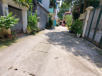 Nhỉnh 4 tỷ có ngay 54m đất tặng nhà c4 gần cổ nhuế, phố viên, thuỵ phương bác từ liêm 1