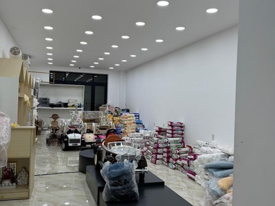 Chính chủ sang nhượng do đi định cư nước ngoài nên cần sang nhượng mặt bằng và tất cả nội thất   - 2