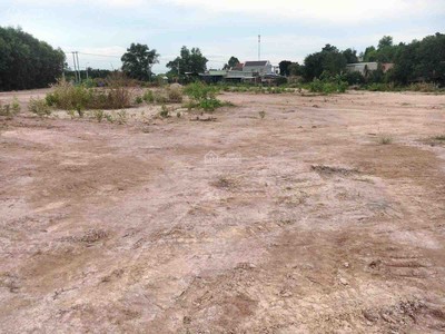 Bán gấp miếng đất 3mt ngay trung tâm hành chính phường tân định bến cát 2