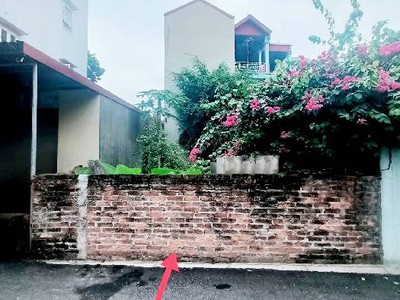 Bán lô đất làng cam , gia lâm 55m, đường ô tô vào đất. giá 3,2 tỷ. 2