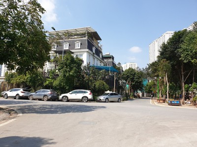 Bán đất nguyễn xiển - thanh trì , 74  m2, mặt tiền 5 m, giá 17,8  tỷ. 0