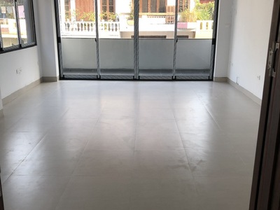 Cho thuê nhà phù hợp làm siêu thị,văn phòng,để ở ngõ 154/39 ngọc lâm ,long biên 2