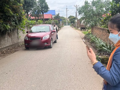 Giá chỉ nhỉnh tỷ dt 667 m khuôn thửa đệp vị trí đất mật dường nhựa 0