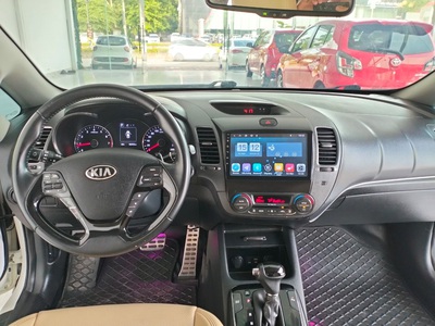 BÁN XE Cerato 1.6 AT sản xuất 2020 6
