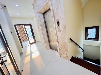 Mặt phố Yên Hoa, lô góc, thang máy, view thẳng Hồ Tây thơ mộng, 24 tỷ 8 1