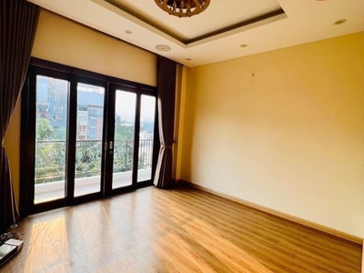 Mặt phố Yên Hoa, lô góc, thang máy, view thẳng Hồ Tây thơ mộng, 24 tỷ 8 5