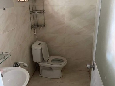 Bán nhà hẻm 304/ thích quảng đức dt : 55m2 , 3 pn giá 4 tỷ 650   còn thương lượng 3