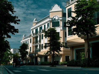 Chỉ 2 tỉ nhận luôn shophouse vincom 5 tầng, 4 năm sau mới vào tiền tiếp, đối diện vinwonders 3