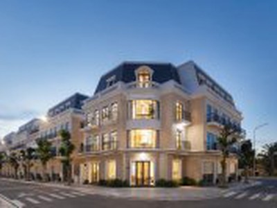 Chỉ 2 tỉ nhận luôn shophouse vincom 5 tầng, 4 năm sau mới vào tiền tiếp, đối diện vinwonders 0