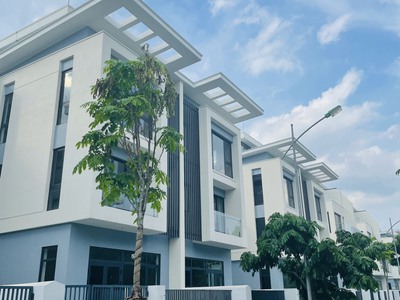 Bán biệt thự nam cường lô góc đẹp cạnh vườn hoa trung tâm 226m2 đã xây xong chuẩn bị làm sổ 0