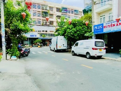 Mặt tiền kinh doanh gần aeon mall - 100m - 2 tầng - 7 phòng ngủ - nhỉnh 8 tỷ 1