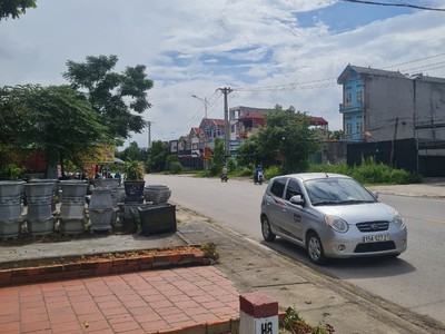 Bán nhà 76m2, mt 4,5m. 5 tầng. mặt đường 295b- việt yên, bắc giang. giá 4,7 tỷ 2