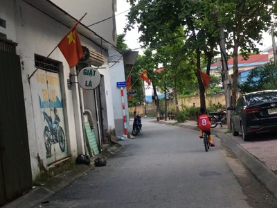 Bay Gấp NHÀ 32m 5 Tầng  Ngay Phố nhổn, oto bánh đỗ cửa, Lô Góc, Sát Vành Đai 3.5, hơn 3 tỷ 1