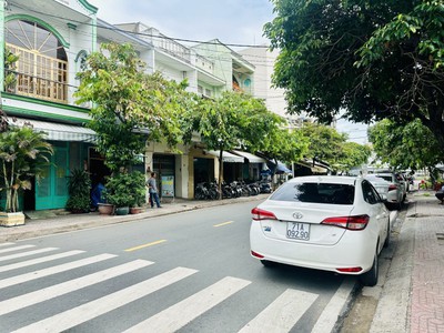 Bán nhà riêng hưng long phường 11 3,8m  15m quận 8 giá chỉ 12 tỷ 1