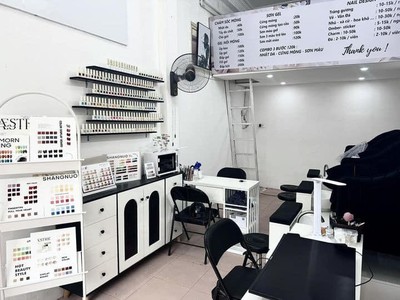 Sang nhượng tiệm nail tại đường đặng tiến đông,phường thịnh quang, quận đống đa 0