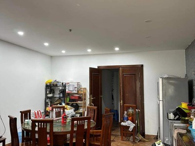 Cho thuê nhà 7 tầng thang máy ở cầu đơ, hà đông. 25tr 2