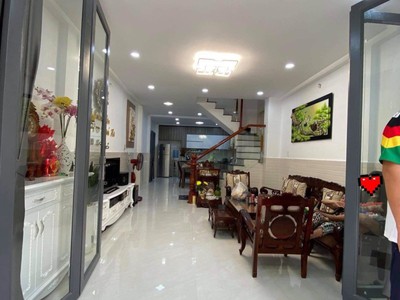 Bán nhà riêng 3 tầng 4pn 3 wc tạ quang bửu 4 11  quận 8 giá chỉ  6,2 tỷ 0