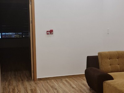 Cho thuê sàn văn phòng tầng 2 90m2 tại Vinhomes Marina, giá 8tr 4