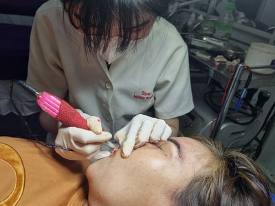 Học phun xăm thẩm mỹ giá bao nhiêu 1