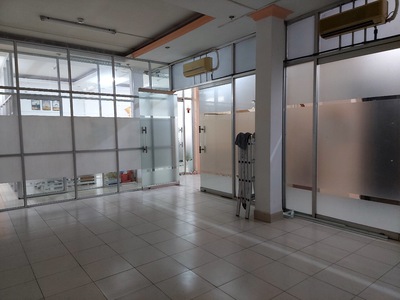 Cho thuê văn phòng đẹp đường Ba Tháng Hai, Q .11, 40m2, giá 8,5 tr/th. 2