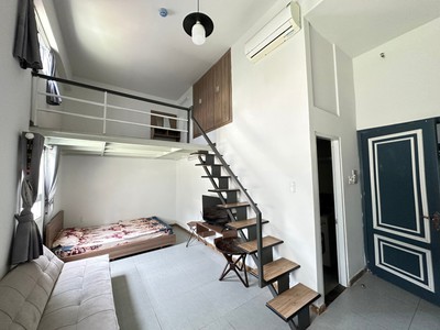 Căn hộ dịch vụ kèm nội thất   cửa sổ thoáng, ánh sáng tự nhiên ngay Q7 3