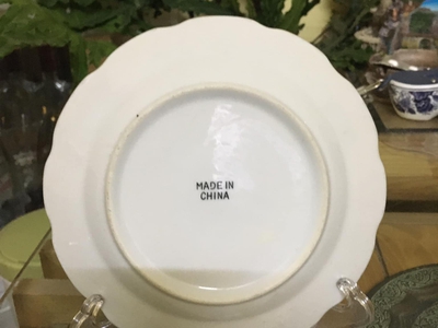 Cặp Đĩa sứ Tàu xưa Cô Tiên lành đẹp như hình chụp, đk 15cm, xung quanh hoa hồng, tặng chân nhựa trư 3