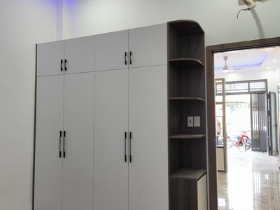 Bán căn nhà 1 trệt 2 lầu,shr thổ cư 100 đường 10m thông thoáng,gần chợ hóa an 1