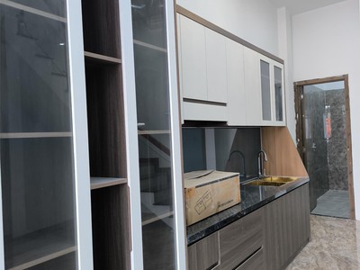 Bán căn nhà 1 trệt 2 lầu,shr thổ cư 100 đường 10m thông thoáng,gần chợ hóa an 4