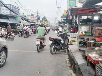 Cần bán đất thổ cư mặt tiền đường ngay phan văn hớn hơn 200m2 nhỉnh 5 tỷ 1