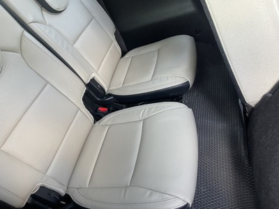Chính chủ bán xe Kia Rondo máy xăng 2.0,bản full 4