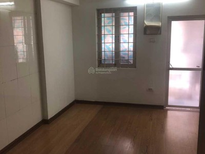 Chính chủ cho thuê nhà tập thể Hào Nam, ngõ 8 Vũ Thạnh, Đống Đa, HN. 1