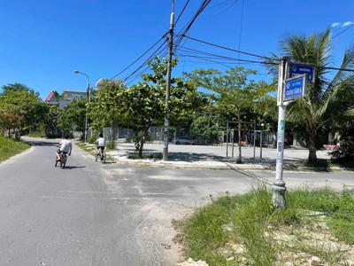 Bán lô đất 2 mặt tiền chơn tâm 6 và  chơn tâm 4 2