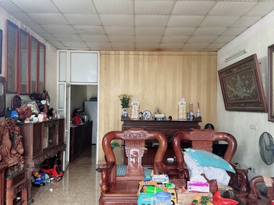 Nhà mặt phố,ngõ rộng kinh doanh tôt đát nở hậu ngô quyền -hà đông, dt:130m, giá 7,7 tỷ 0