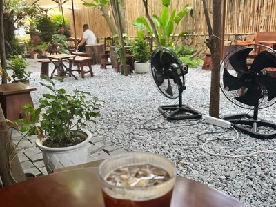 Cho thuê nhà sân vườn mặt tiền trần bạch đằng, sơn trà   ngang 8m 4