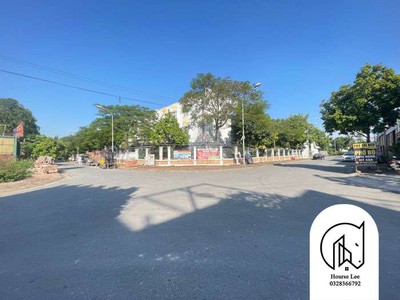 Đất đẹp mặt đường nguyễn mậu tài trâu quỳ oto tránh kinh doanh 80m mặt tiền: 4.7m 9 tỷ 9 0