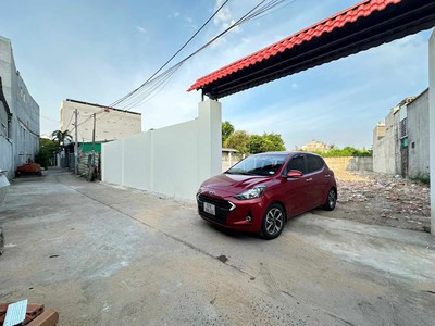 Bán  đất - đường 102 - p. tăng nhơn phú a - thủ đức 565m2   17 x 38   chỉ 10triệu/m2  - hẻm xe hơi 1