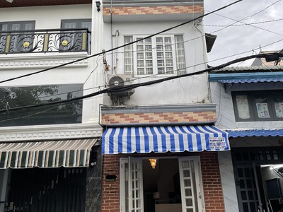 Chính chủ cho thuê nhà 4 tầng hẻm xe hơi đường phan văn trị 0