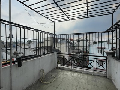 Chính chủ cho thuê nhà 4 tầng hẻm xe hơi đường phan văn trị 3