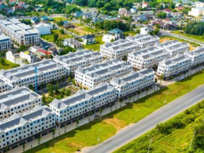Cần bán căn đẹp, giá rẻ nhất vincom shophouse royal park quảng trị. 2