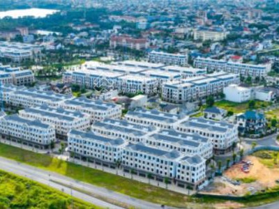 Cần bán căn đẹp, giá rẻ nhất vincom shophouse royal park quảng trị. 1
