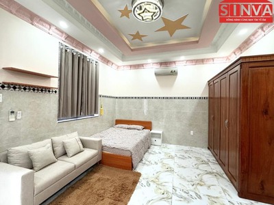 Cho thuê Căn Hộ Dịch Vụ Penthouse Quận 7, Ngay Mặt Tiền Huỳnh Tấn Phát 2