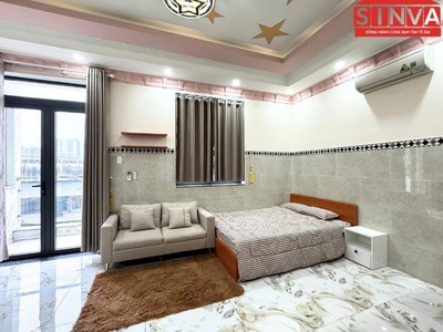 Cho thuê Căn Hộ Dịch Vụ Penthouse Quận 7, Ngay Mặt Tiền Huỳnh Tấn Phát 3