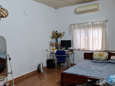 Bán nhà Tập thể Cơ Khí, ngõ 129 Nguyễn Trãi, sử dụng 110m2 với 4 ngủ 2WC, 2 phòng khách, 2 bếp rộng. 5