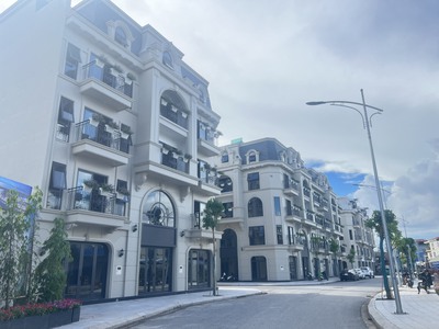 Sở hữu ngay siêu phẩm trung tâm nội đô hải phòng chỉ với 5 tỷ, royal river city 80 hạ lý..liên hệ 3