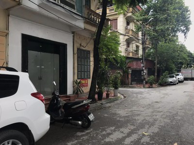 Cho thuê nhà ngõ ô tô Trung Kính Cầu Giấy DT 50m2 5 tầng - Giá 25tr 0
