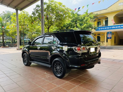 Tôi cần bán chiếc xe ô tô TOYOTA FORTUNER 2.5G màu đen SX 2016 6